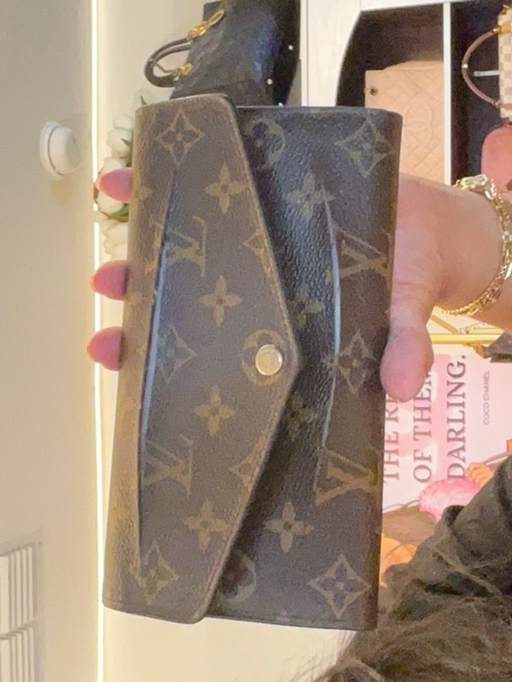 10. LV slash sold as is Desc in live no cancel/returns